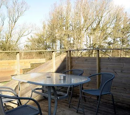 Four-bedroom Holiday In 1 بيت للعطل ريب